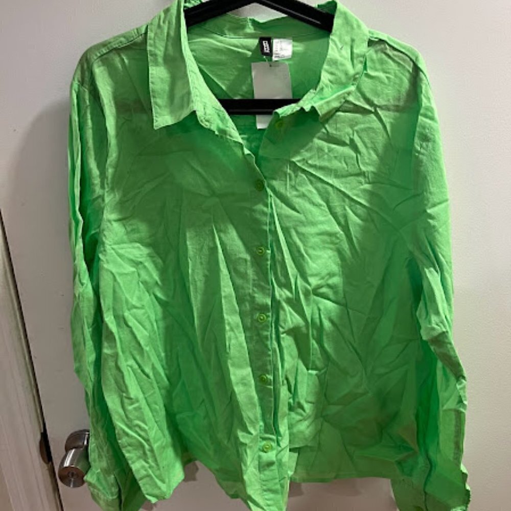 NWT H&M Button Up Top